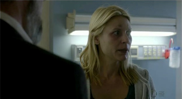 all-the-colours-of-the-terror-spectrum-carrie-claire-danes-was-off-her-meds-in-homeland-1x111.jpg